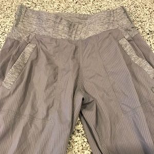 Girls Ivivva crop pants